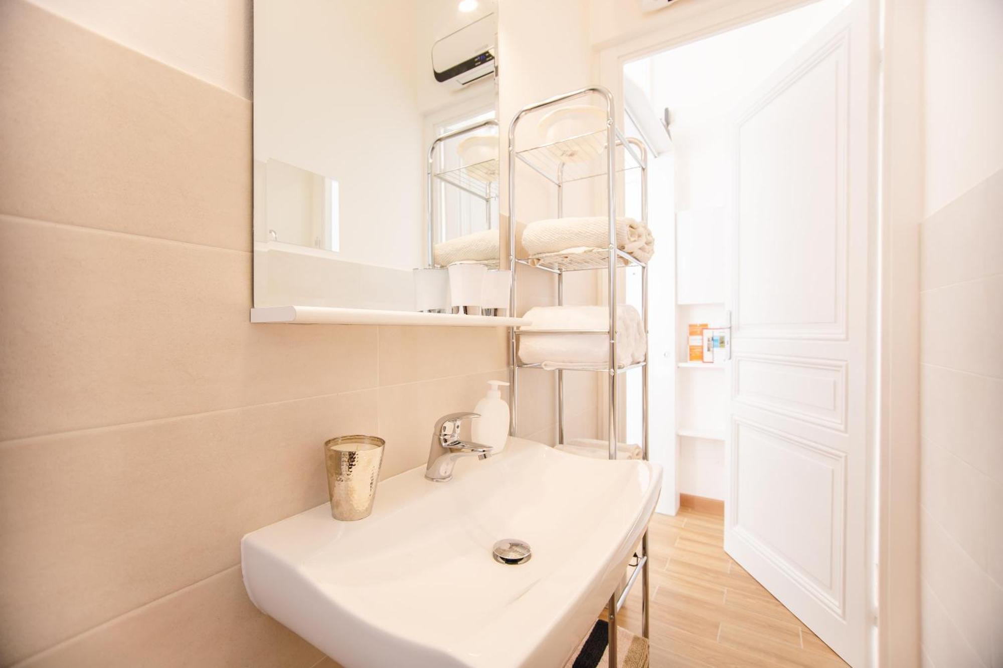 Cuore Di Sanremo Apartment And Free Parking Luaran gambar